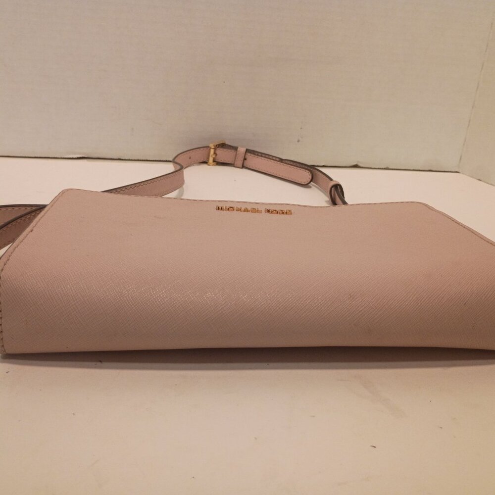 NWT MICHAEL KORS Jet Set Soft Pink Saffiano Leather Convertible Clutch-Crossbody - Picture 9 of 13